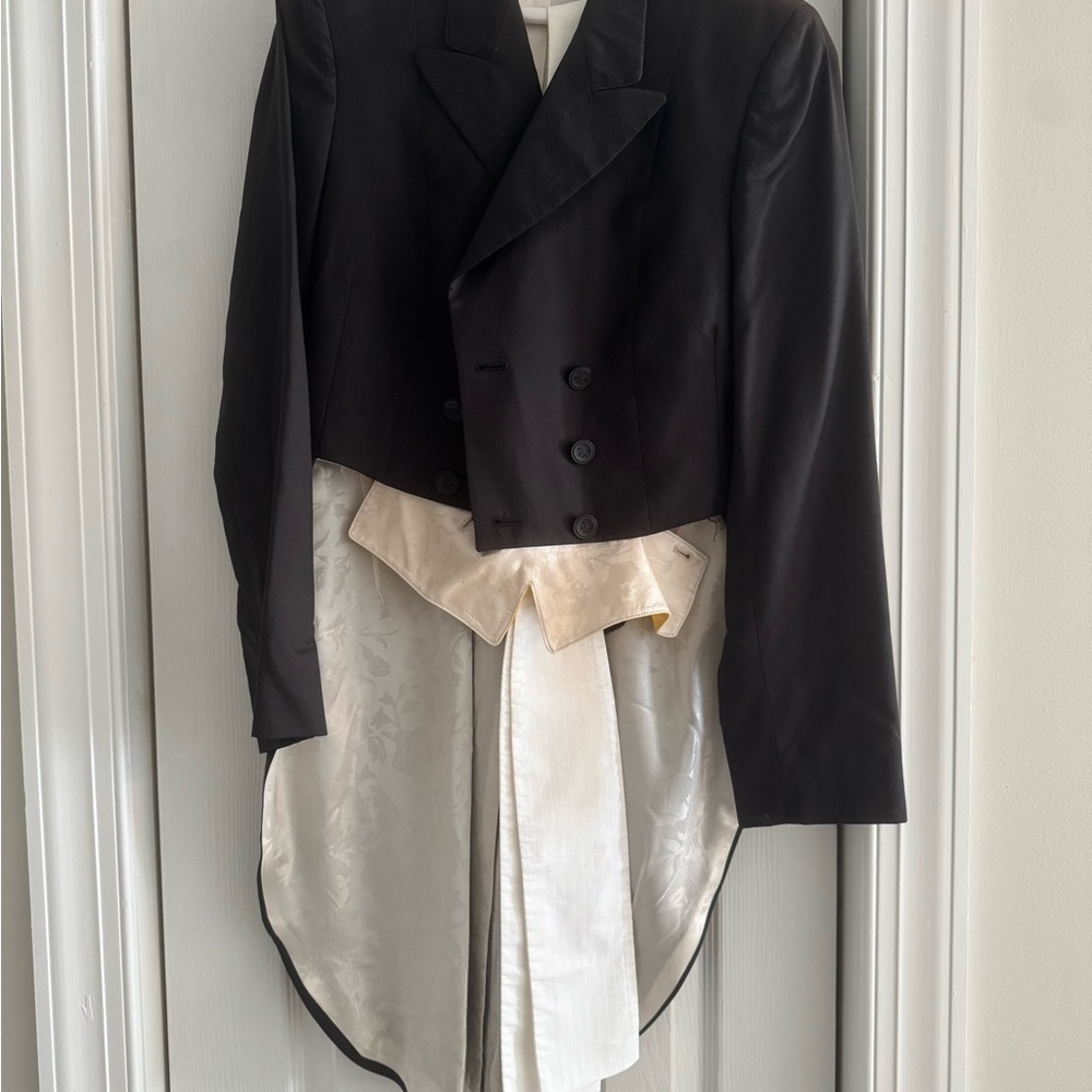 Black and Ivory Shadbelly